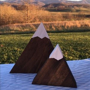 Wood Mountains